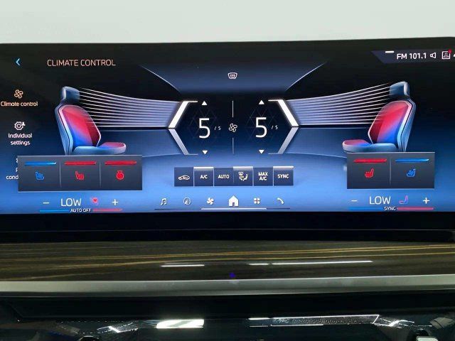 Used 2026 BMW X7 xDrive40i w/ Premium Package AWD/4WD image 85