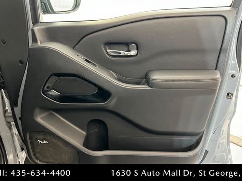 Used 2022 Nissan Frontier PRO-4X w/ Pro-4X Premium Package AWD/4WD image 23