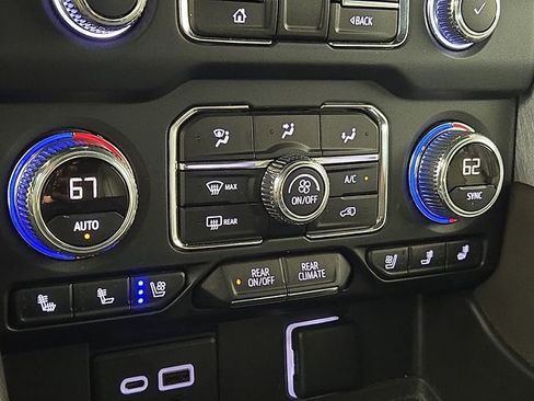 Used 2022 GMC Yukon SLT RWD image 15