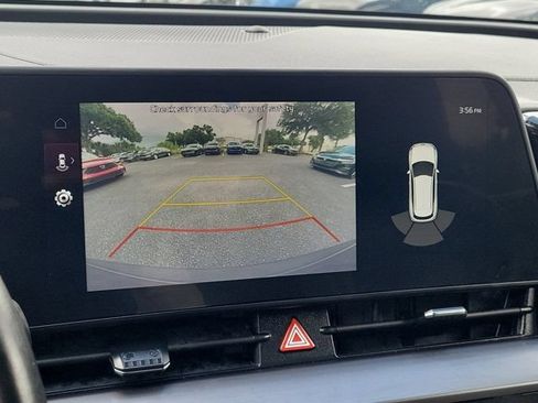 Used 2023 Kia Sportage EX FWD image 24