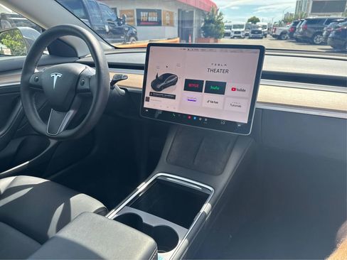 Used 2023 Tesla Model 3 Standard Range RWD image 16