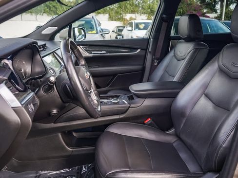 Used 2022 Cadillac XT5 Premium Luxury image 13