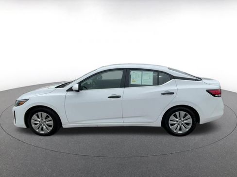 Used 2025 Nissan Sentra S image 9