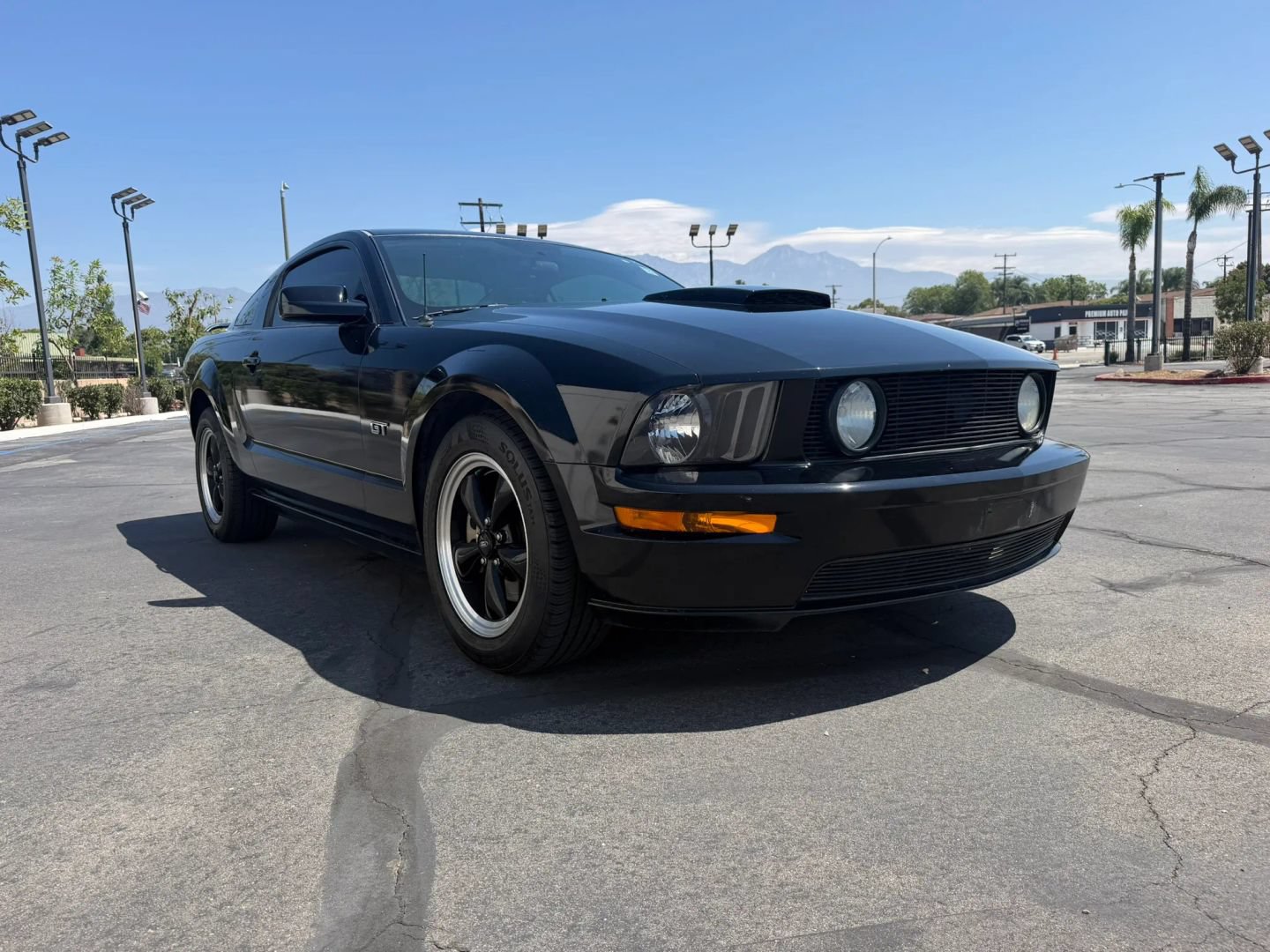 Used 2007 Ford Mustang GT RWD image 2