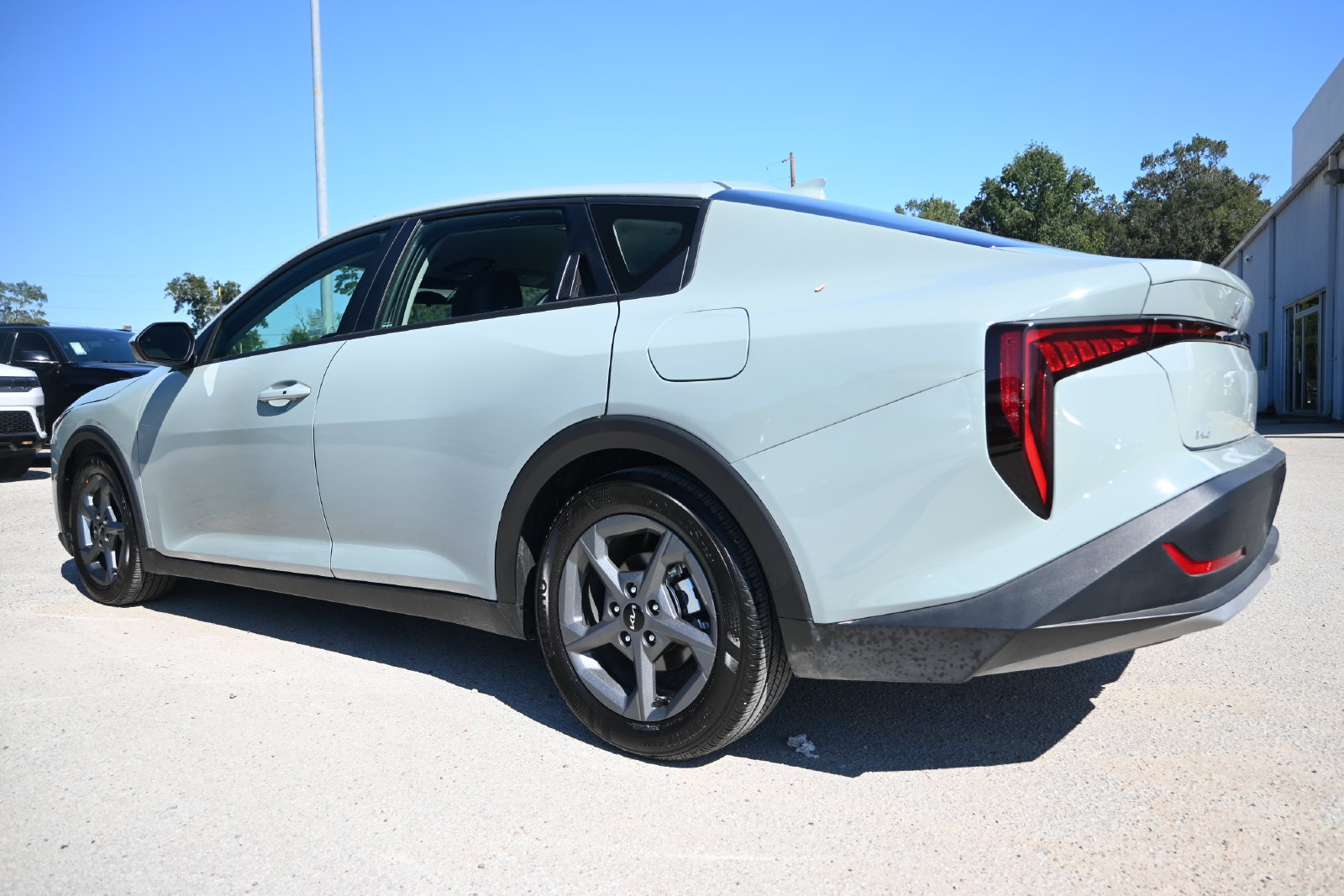 Used 2026 Kia K4 FWD image 4