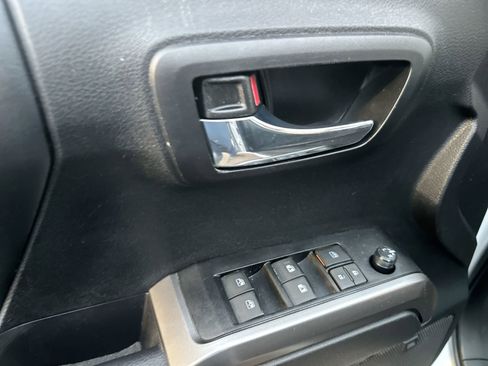 Used 2023 Toyota Tacoma Limited image 13