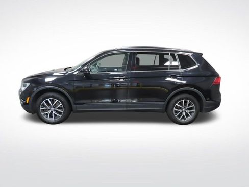 Used 2021 Volkswagen Tiguan S image 2