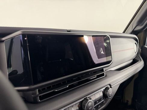 Used 2025 Jeep Wrangler Rubicon image 22