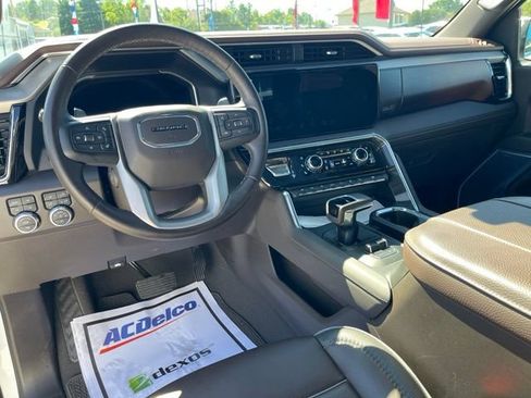 Used 2023 GMC Sierra 1500 Denali w/ Denali Reserve Package AWD/4WD image 13