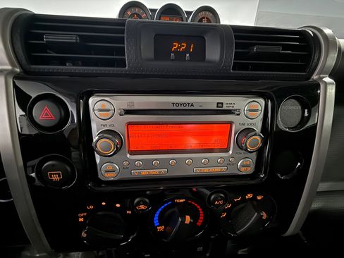 Used 2014 Toyota FJ Cruiser 4WD image 48