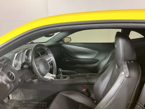 Used 2010 Chevrolet Camaro SS w/ LPO, Ground Effects Package RWD image 10