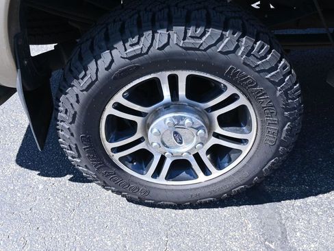 Used 2014 Ford F350 Lariat w/ Chrome Package AWD/4WD image 21
