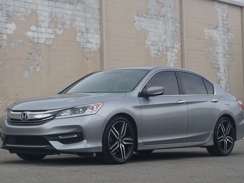 Used 2017 Honda Accord Sport image 1