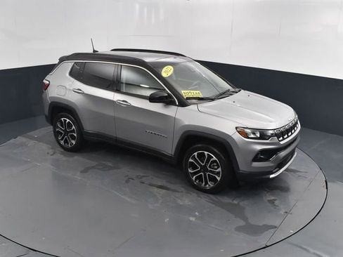 Used 2022 Jeep Compass Limited w/ Sun and Sound Group image 42