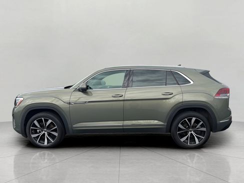 Used 2025 Volkswagen Atlas Cross Sport SEL Premium R-Line AWD/4WD image 4