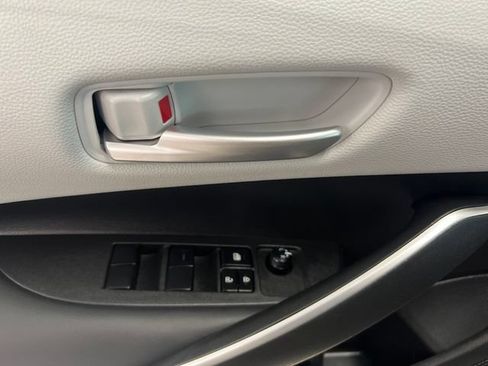 Used 2022 Toyota Corolla SE w/ Carpet Mat Package (TMS) FWD image 18
