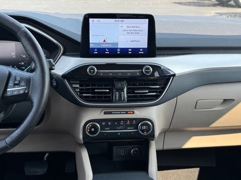 Used 2020 Ford Escape SEL FWD image 21