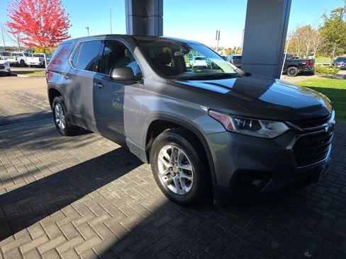 Used 2020 Chevrolet Traverse LS image 5