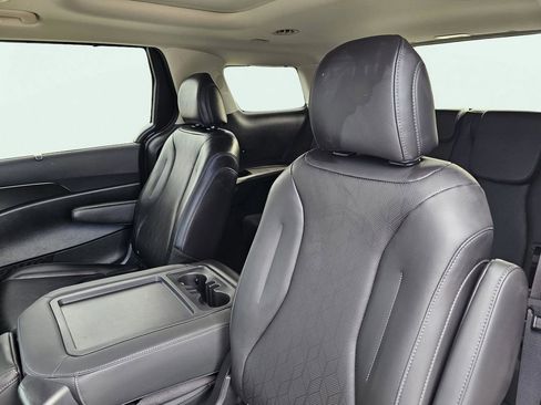 Certified 2026 Kia Carnival SX w/ SX Dark Edition Package image 33