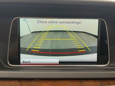 Used 2014 Mercedes-Benz E 350 4MATIC Sedan image 18