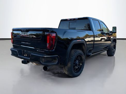 Used 2022 GMC Sierra 2500 Denali w/ Denali Ultimate Package image 3