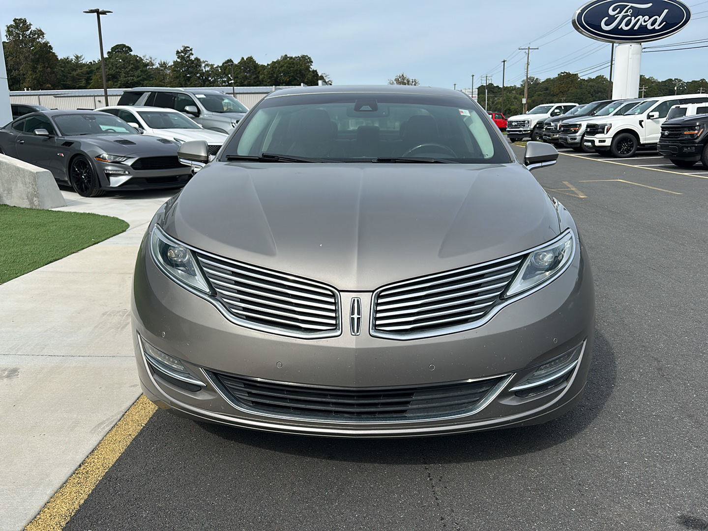 Used 2016 Lincoln MKZ AWD w/ Equipment Group 300A Reserve image 2