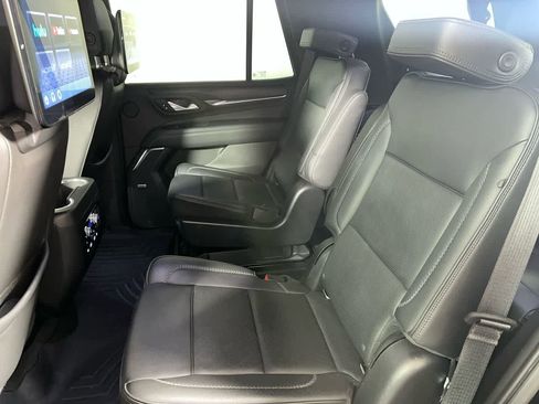 Used 2022 GMC Yukon Denali w/ Denali Ultimate Package image 29