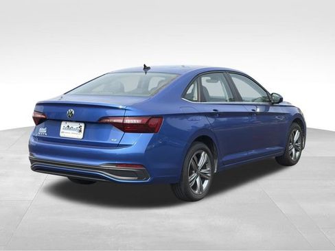 Used 2024 Volkswagen Jetta SE FWD image 8
