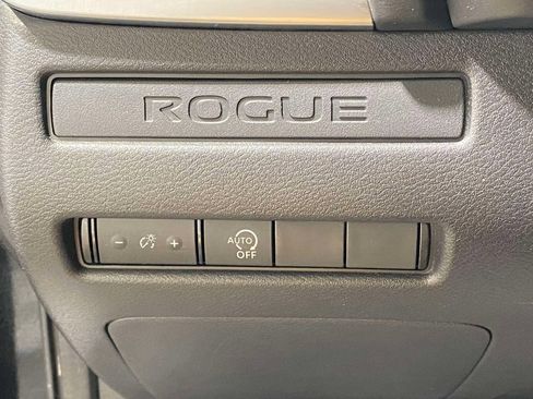 Used 2023 Nissan Rogue S AWD/4WD image 21