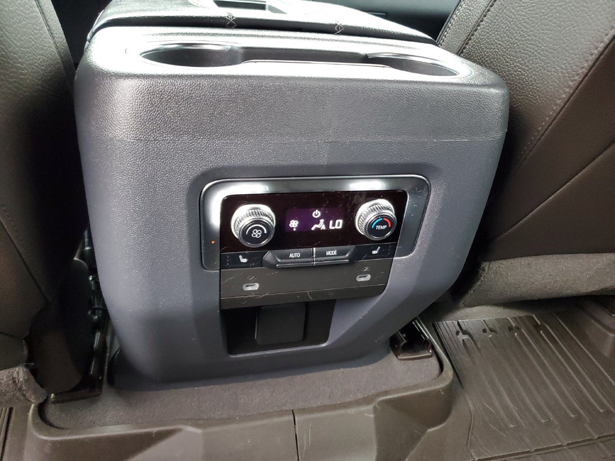 Used 2021 GMC Yukon XL Denali w/ Denali Premium Package AWD/4WD image 15
