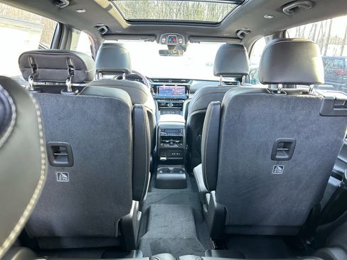 New 2026 Jeep Grand Cherokee L Limited w/ Limited Altitude Package AWD/4WD image 36