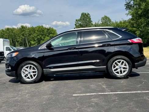 Certified 2022 Ford Edge SEL w/ Convenience Package AWD/4WD image 8