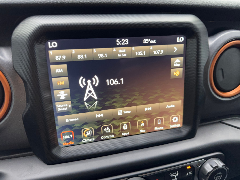 Used 2023 Jeep Gladiator Mojave w/ LED Lighting Group AWD/4WD image 63
