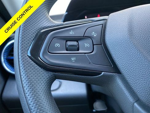 Used 2026 Chevrolet Trax LT FWD image 10