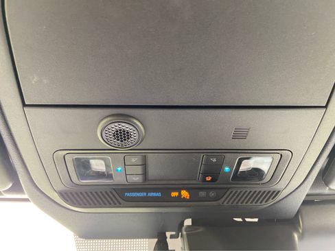 Used 2025 Ford Bronco Outer Banks AWD/4WD image 46