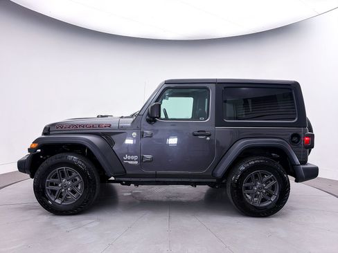 Used 2021 Jeep Wrangler Sport AWD/4WD image 39