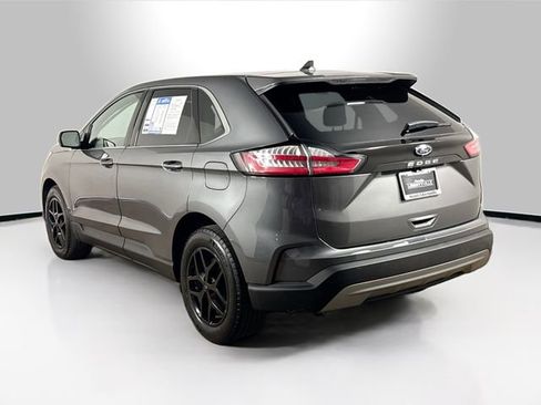 Used 2024 Ford Edge SEL image 9