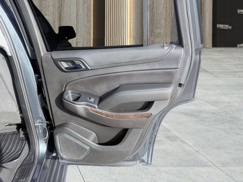 Used 2019 Chevrolet Tahoe LS w/ All-Season Package image 36