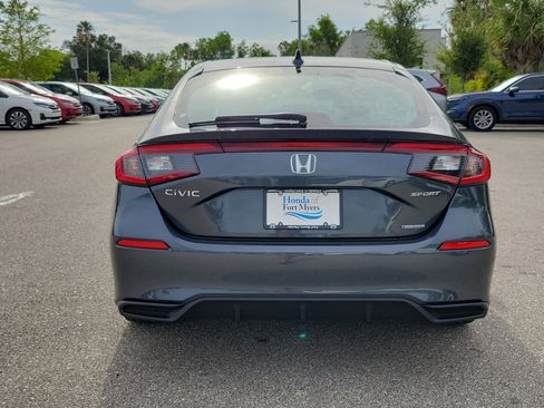 Used 2025 Honda Civic Sport image 5