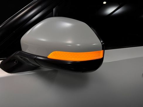 Used 2023 Rivian R1S Adventure image 28