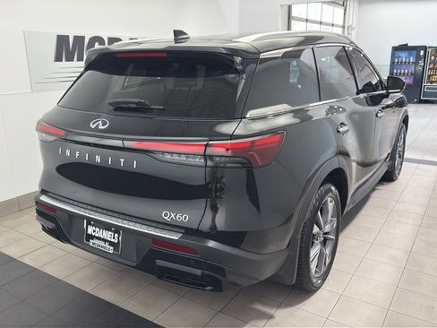 Used 2023 INFINITI QX60 Luxe w/ Vision Package image 4