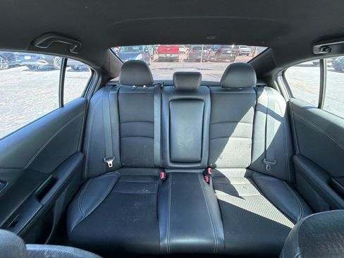 Used 2017 Honda Accord Sport image 30