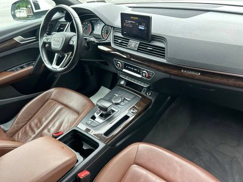 Used 2019 Audi Q5 2.0T Premium w/ Convenience Package AWD/4WD image 35