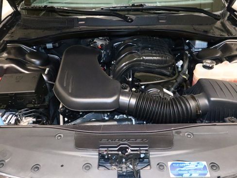 Used 2023 Dodge Charger SXT image 9