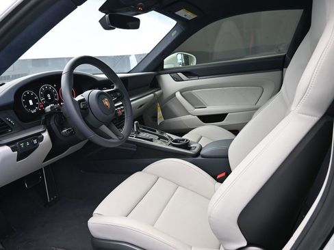 Certified 2026 Porsche 911 Carrera RWD image 4