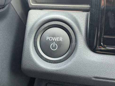 Used 2026 Toyota C-HR AWD/4WD image 23