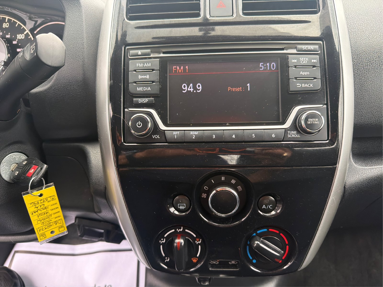 Used 2016 Nissan Versa Note SV FWD image 27