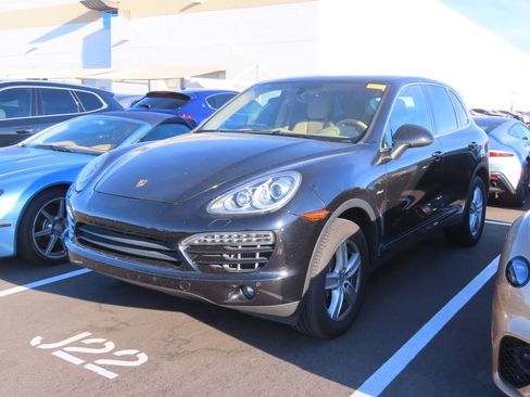 Used 2014 Porsche Cayenne Diesel image 2