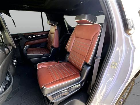 Used 2023 GMC Yukon Denali Ultimate AWD/4WD image 24
