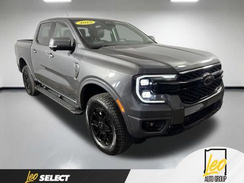 Used 2025 Ford Ranger Lariat w/ FX4 Off-Road Package AWD/4WD image 4